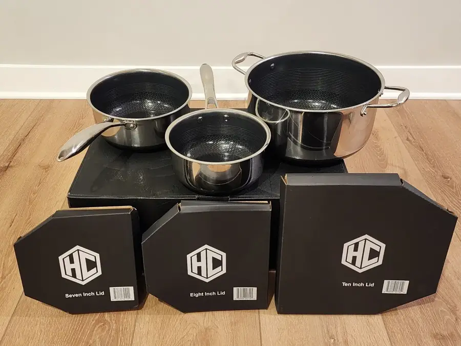 HexClad 6-Piece Saucepan & Pot Set — 2qt and 3qt saucepans, 8qt stock pot and three lid boxes